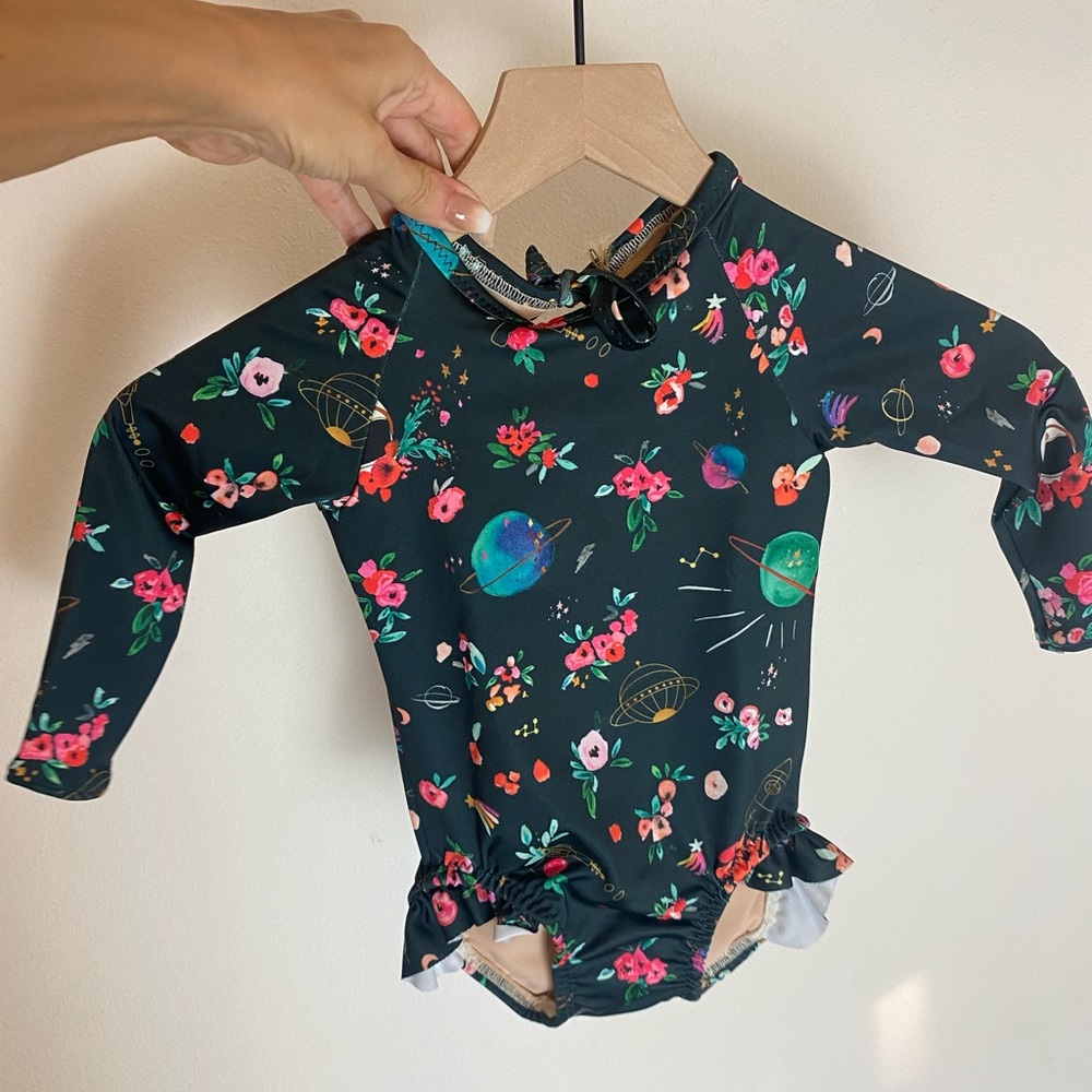 New Stem girls rashguard